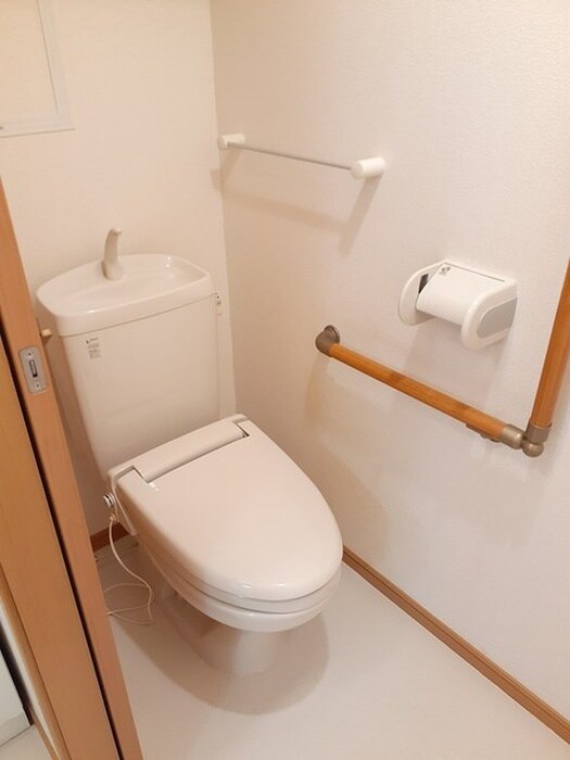 物件内観写真13　(トイレ)