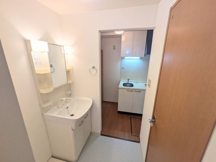 物件内観写真11　(洗面)