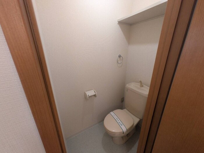 物件内観写真14　(トイレ)