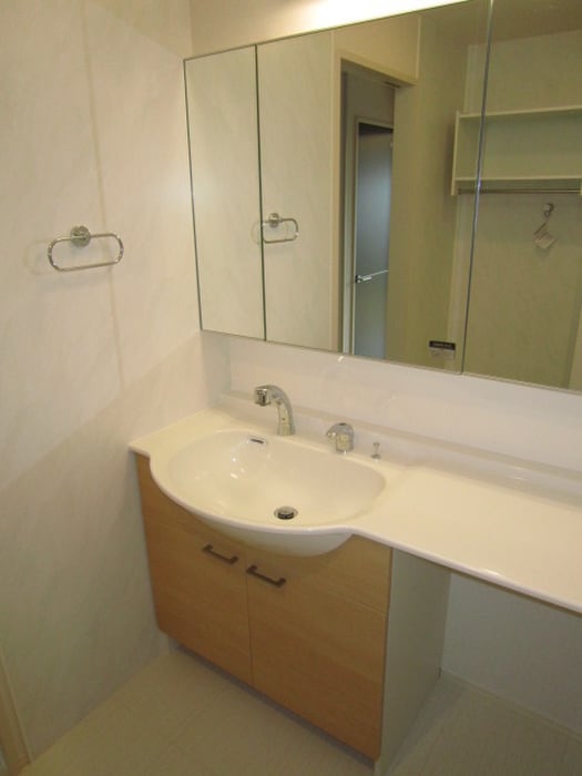 物件内観写真12　(洗面)