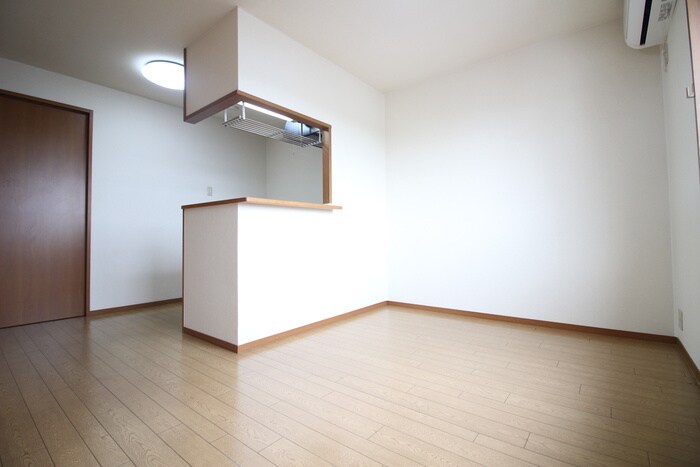 物件内観写真3　(居室)