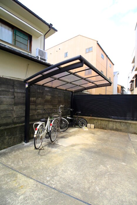 物件外観写真5　(駐輪場)