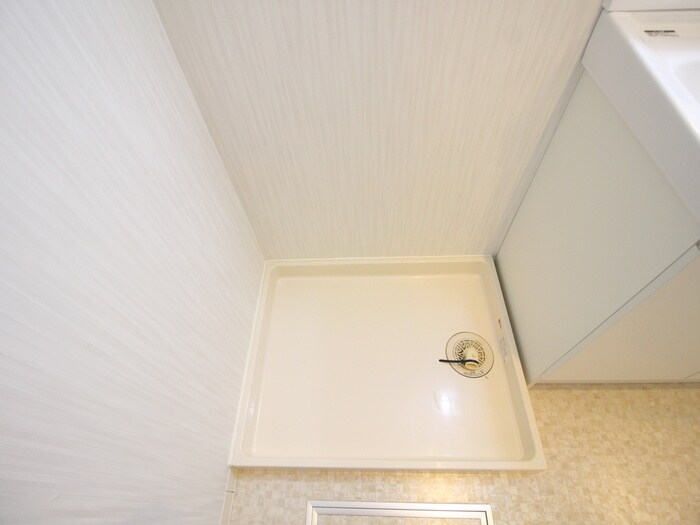 物件内観写真13　(洗濯機置場)