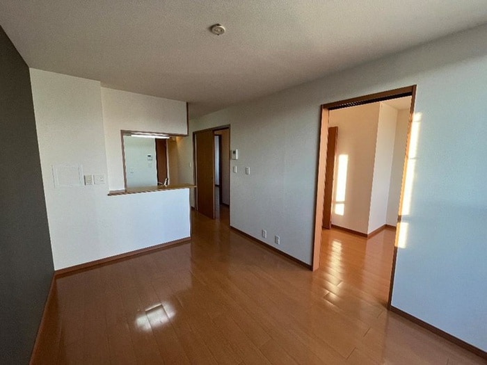 物件内観写真2　(居室)