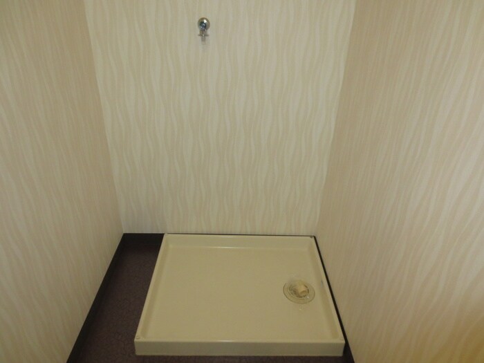 グランプラス西島の洗濯機置場