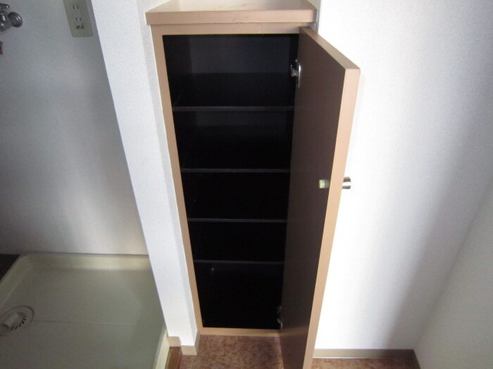 物件内観写真15　(靴箱)