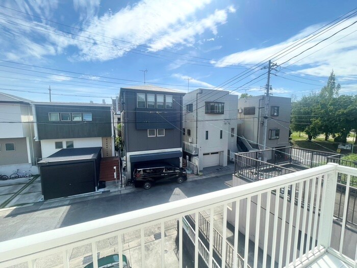 物件内観写真18　(室内からの展望)