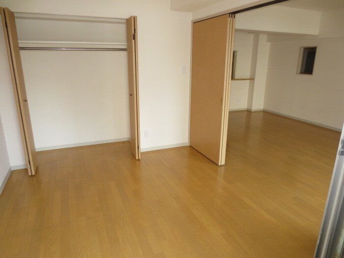 物件内観写真11　(居室)