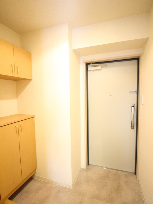 物件内観写真19　(玄関)