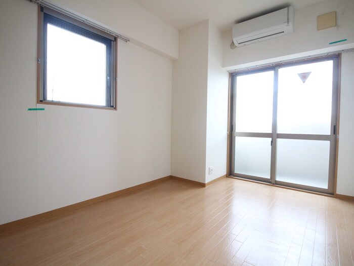 物件内観写真10　(居室)