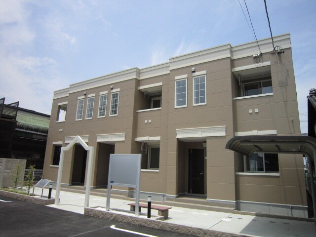 クイーンズの物件外観写真