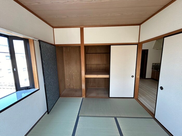 物件内観写真11　(収納)