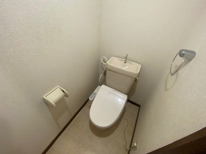 物件内観写真15　(トイレ)