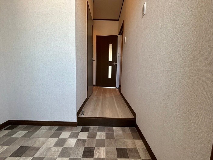 物件内観写真17　(廊下)