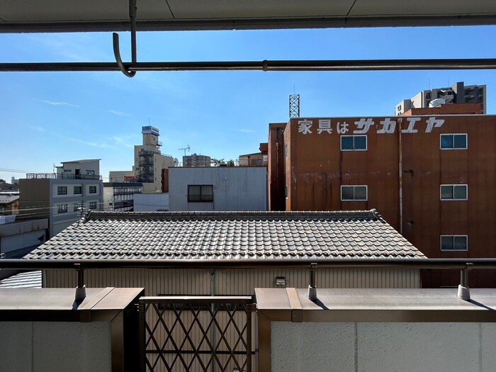 物件内観写真22　(室内からの展望)