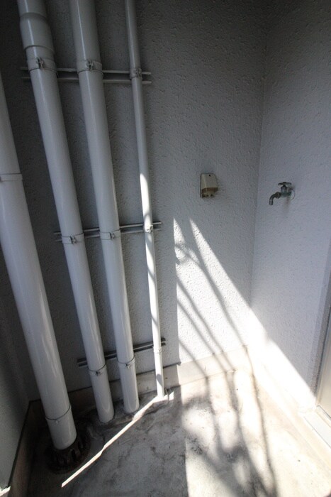 物件内観写真15　(洗濯機置場)