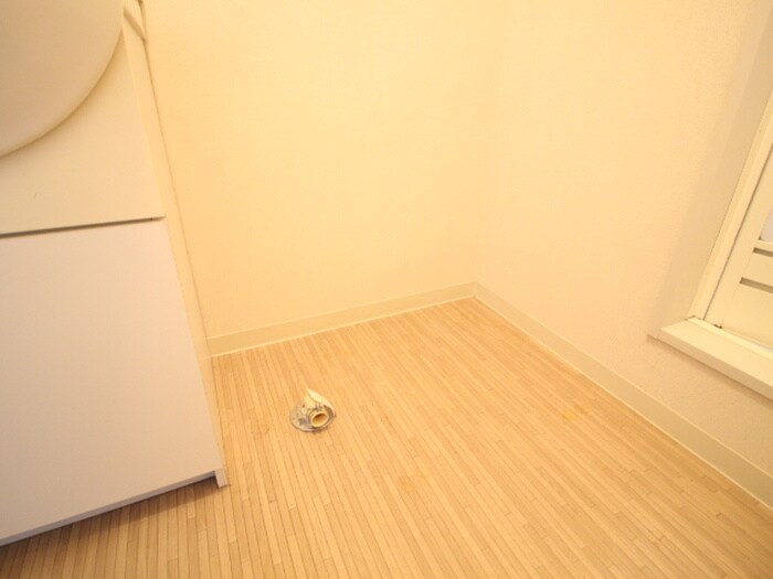 物件内観写真14　(洗濯機置場)