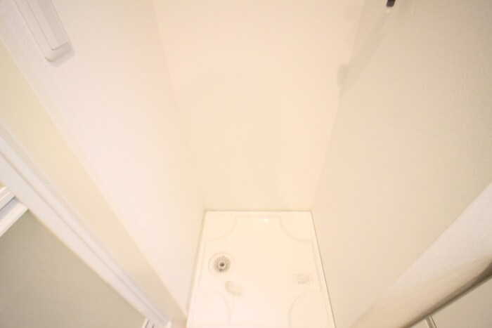 物件内観写真13　(洗濯機置場)