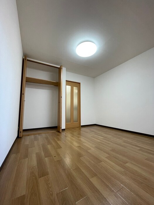 物件内観写真10　(居室)