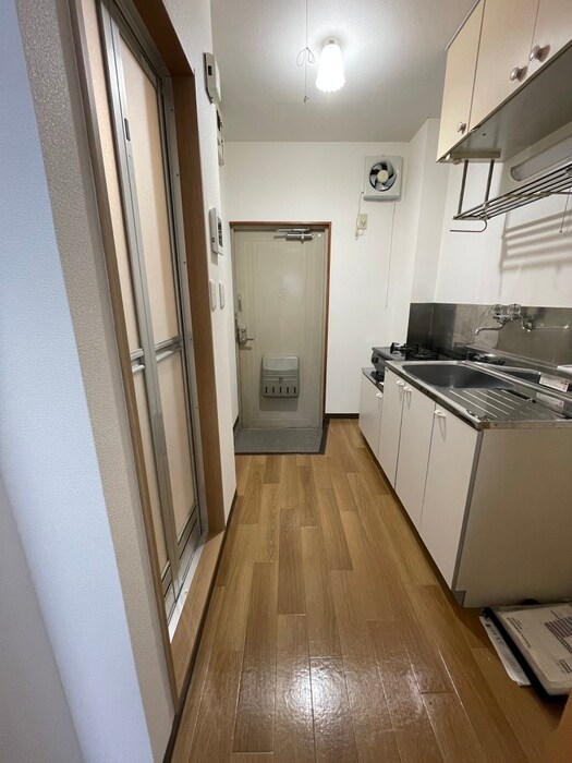 物件内観写真12　(廊下)