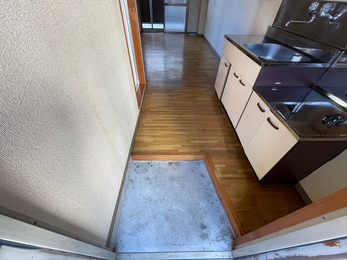 物件内観写真15　(玄関)