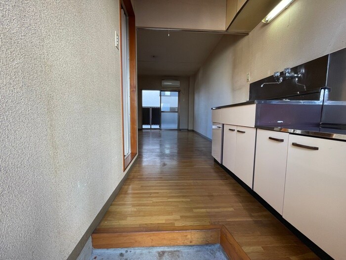 物件内観写真16　(廊下)