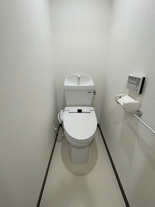 物件内観写真17　(トイレ)