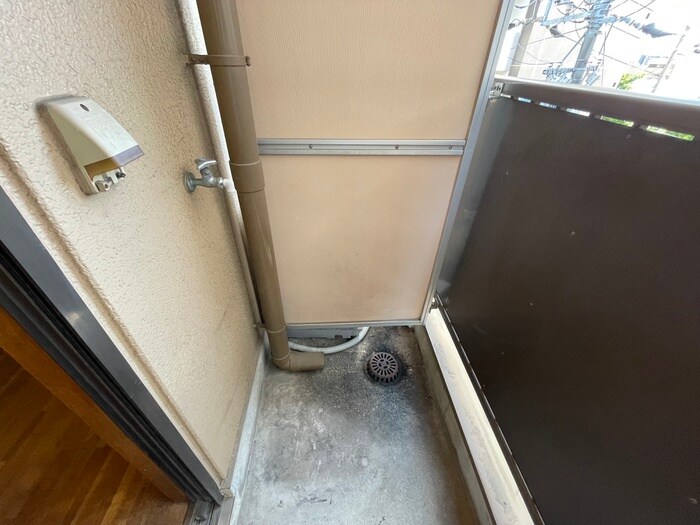 物件内観写真18　(洗濯機置場)