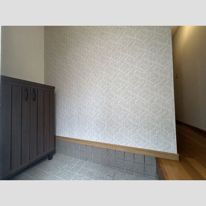 物件内観写真3　(玄関)