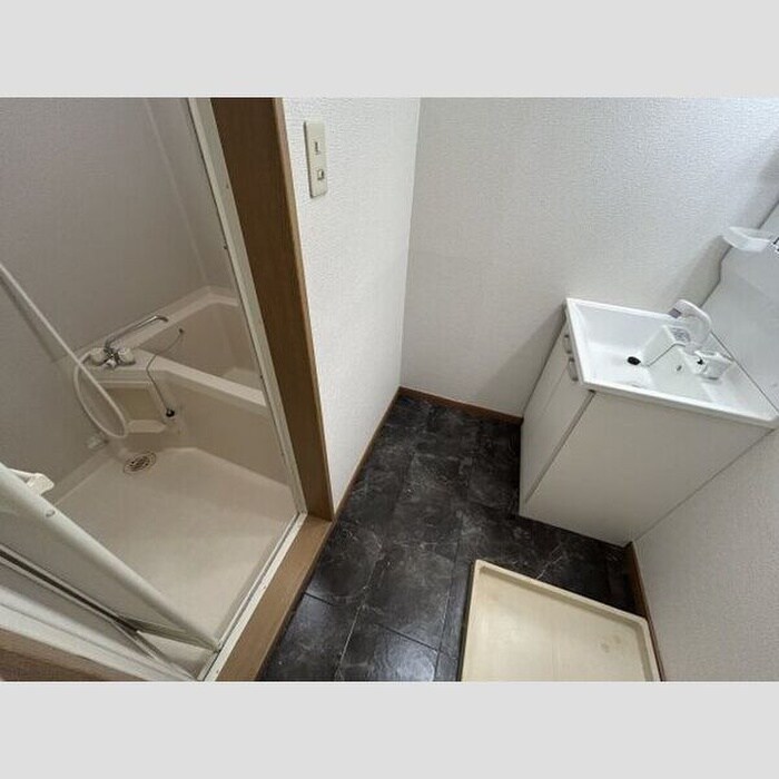 物件内観写真8　(洗面)