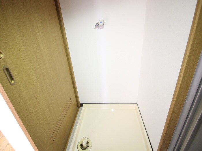 物件内観写真17　(洗濯機置場)