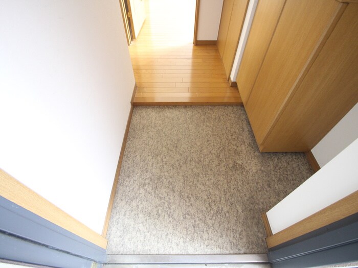 物件内観写真22　(玄関)