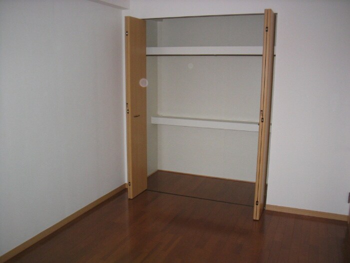 物件内観写真9　(収納)