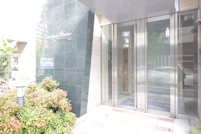 物件外観写真4　(エントランス部分)