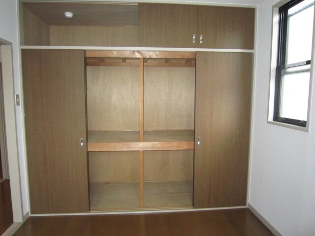 物件内観写真13　(収納)