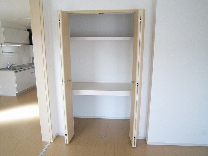 物件内観写真8　(収納)