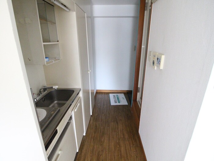 物件内観写真16　(廊下)