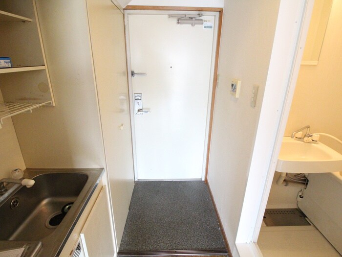 物件内観写真21　(玄関)