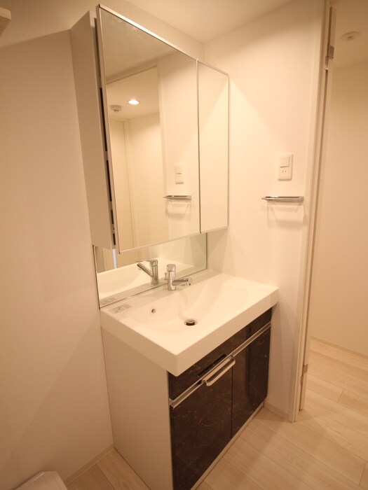 物件内観写真9　(洗面)