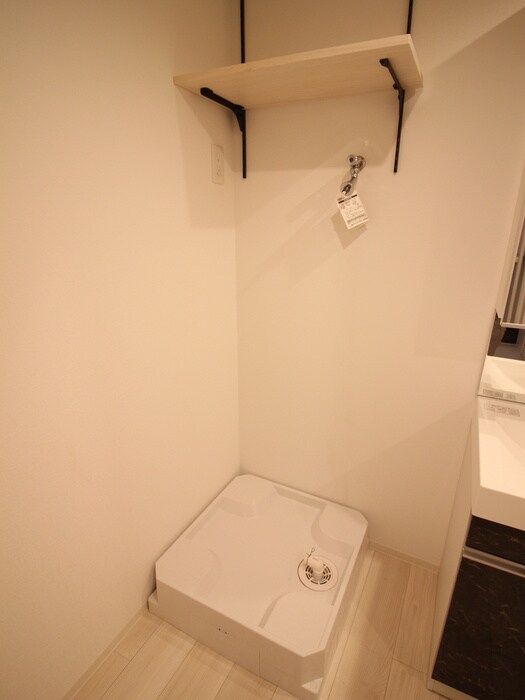 物件内観写真18　(洗濯機置場)