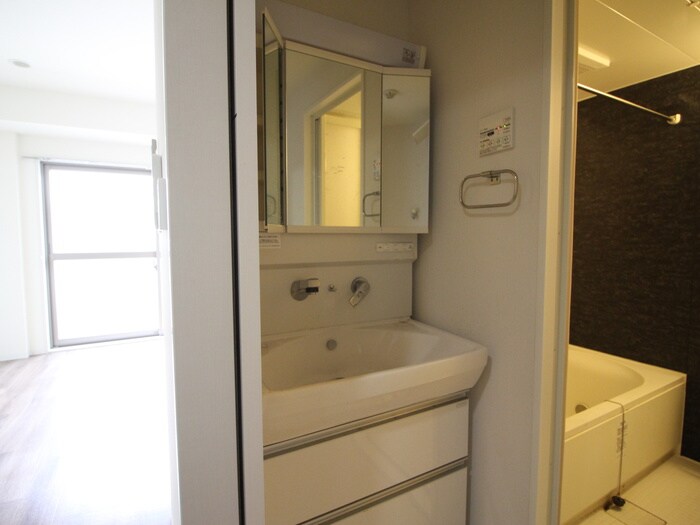 物件内観写真12　(洗面)