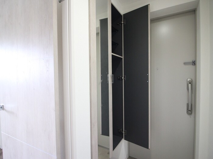 物件内観写真16　(靴箱)