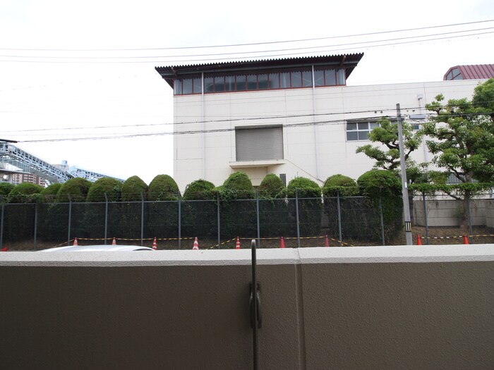 物件内観写真22　(室内からの展望)