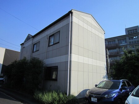 スクエア緑外観写真