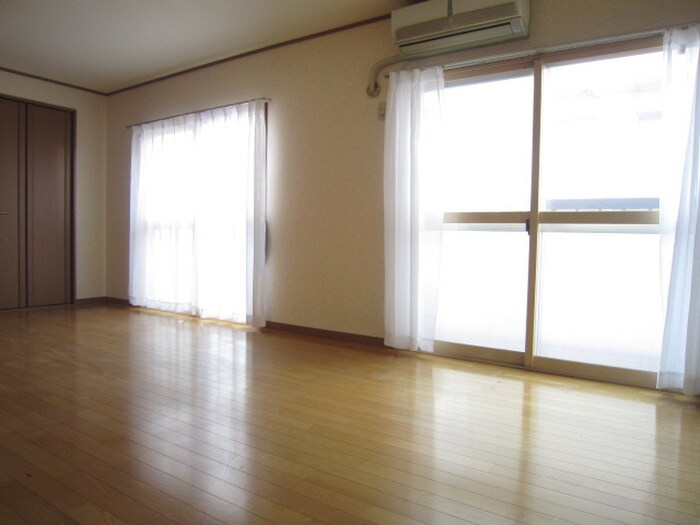 物件内観写真9　(居室)