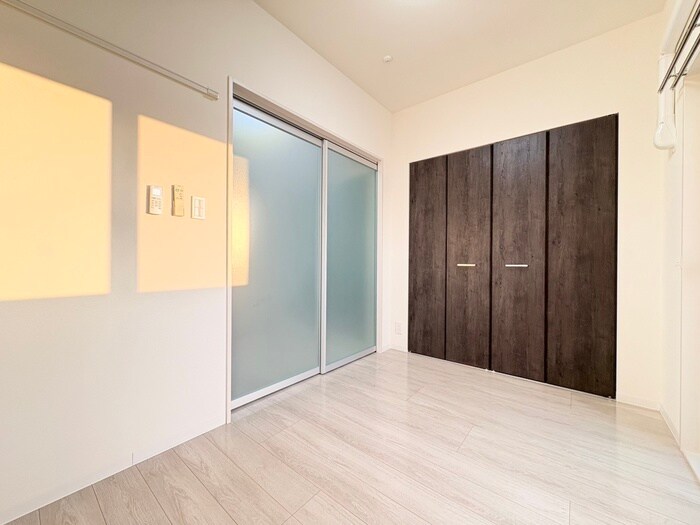 物件内観写真8　(居室)