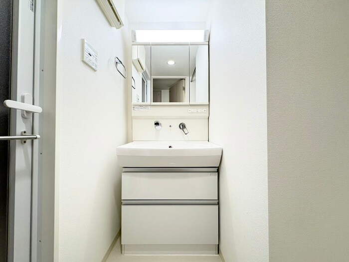 物件内観写真12　(洗面)