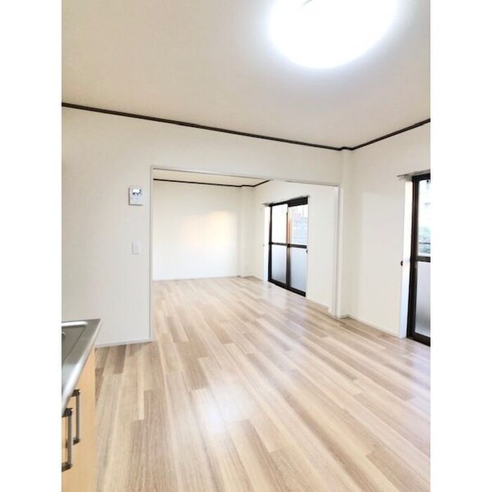 物件内観写真4　(居室)