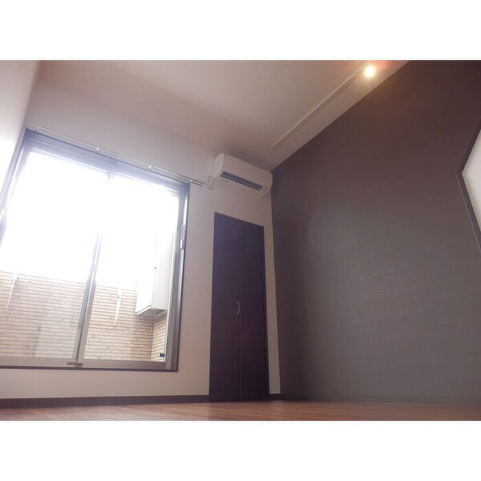 物件内観写真10　(居室)