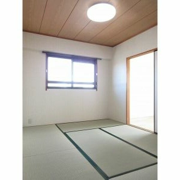 物件内観写真8　(居室)